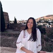 Profesora con experiencia y carrera de magisterio primaria.